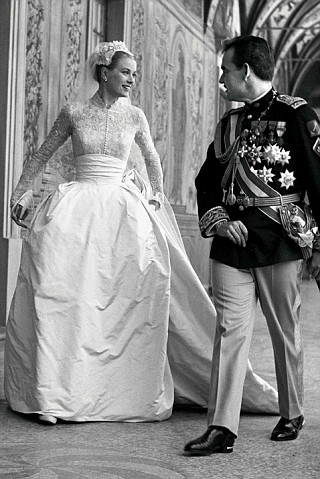 royal wedding dresses images. I never liked Diana#39;s dress.